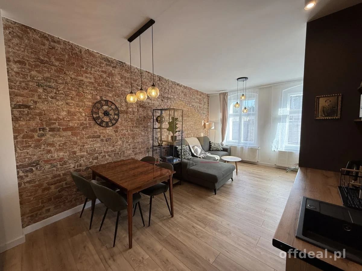 appartement à vendre à Wałbrzych, Śródmieście | 4 pièces | 78 m²