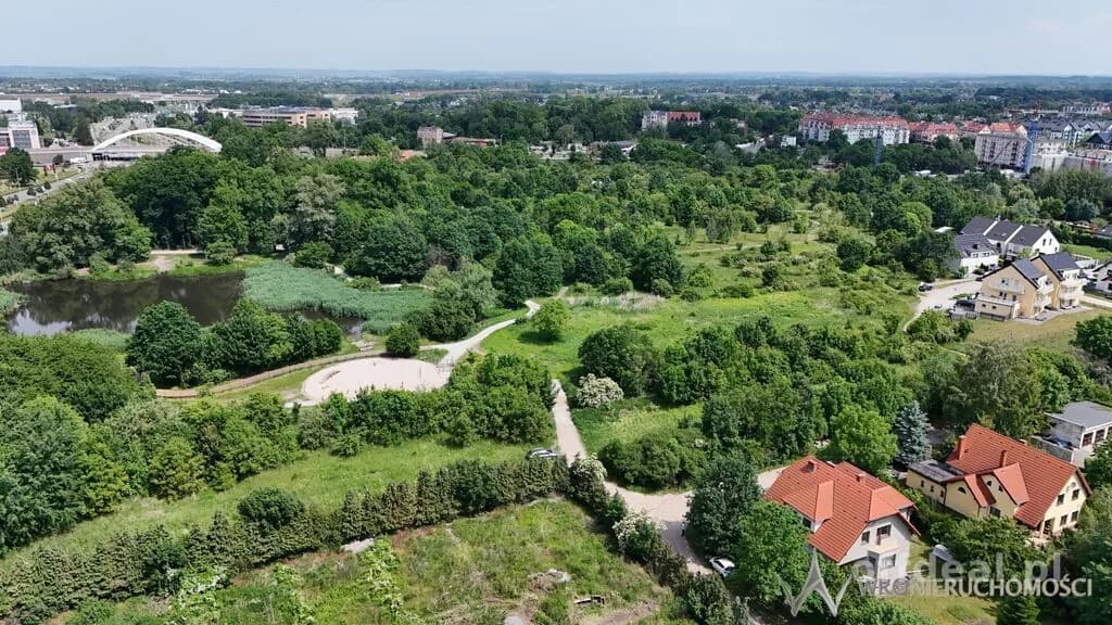 Działka budowlana mieszkaniowo-usługowa na Różance