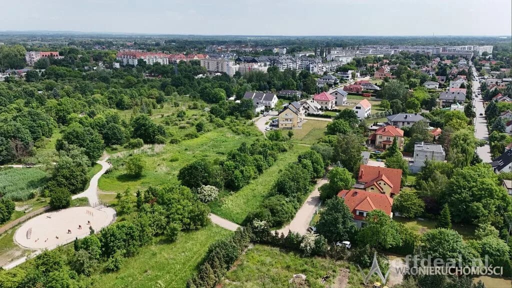 Działka budowlana mieszkaniowo-usługowa na Różance