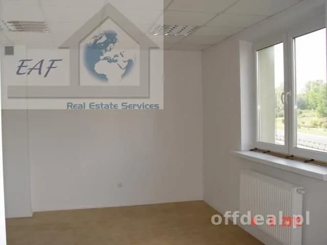 bien commercial à louer à Warszawa, Jelenin, Jelonki | 45 m²