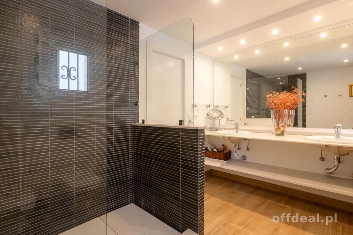 Zdjęcie 19: Mieszkanie, 2 pokoje, 150 m², Marbella