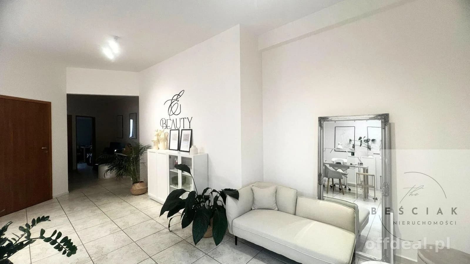 комерційна нерухомість в оренду у Tarnów | 52 m²