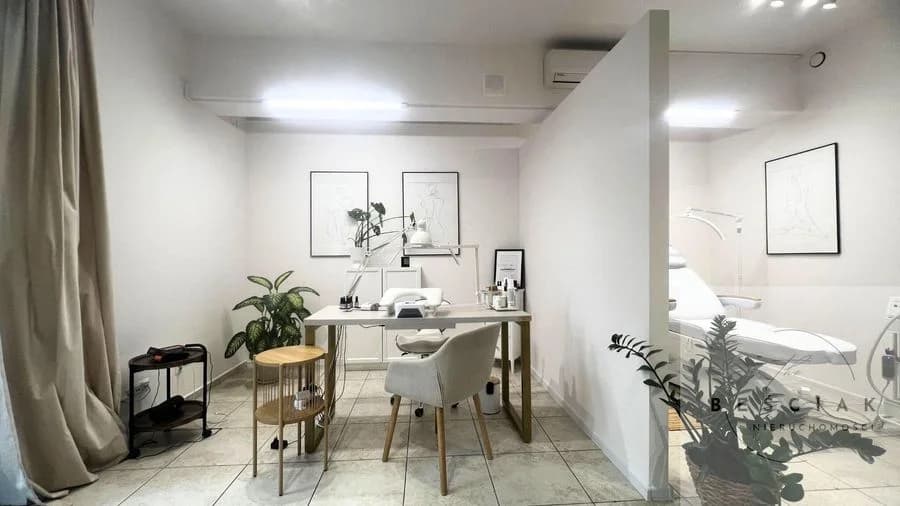 bien commercial à louer à Tarnów | 52 m²