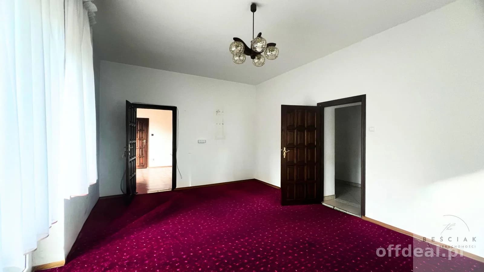 DOM Z POTENCJAŁEM W PRESTIŻOWEJ OKOLICY - NOWY SĄCZ UL. OGRODOWA, 240 m²