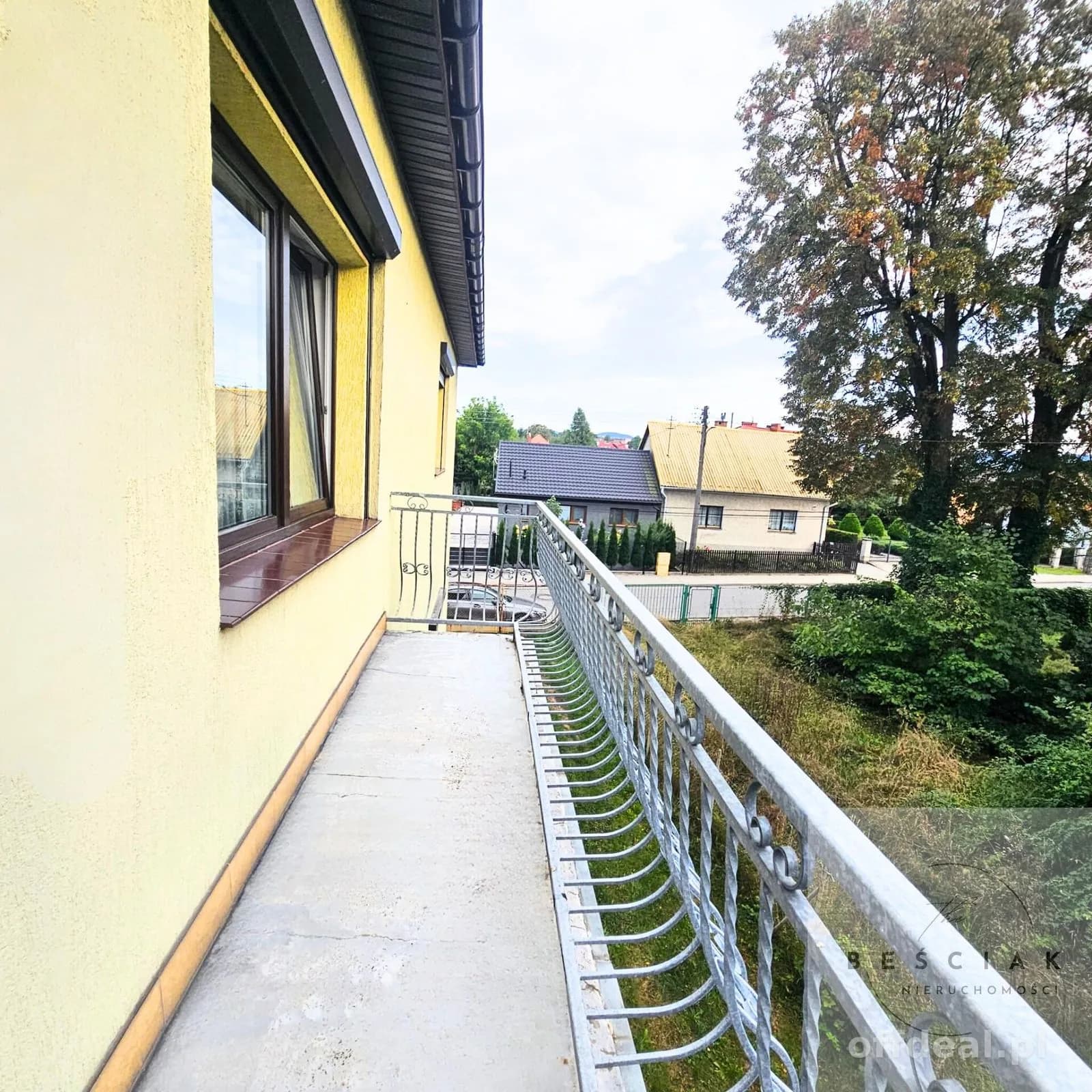 DOM Z POTENCJAŁEM W PRESTIŻOWEJ OKOLICY - NOWY SĄCZ UL. OGRODOWA, 240 m²