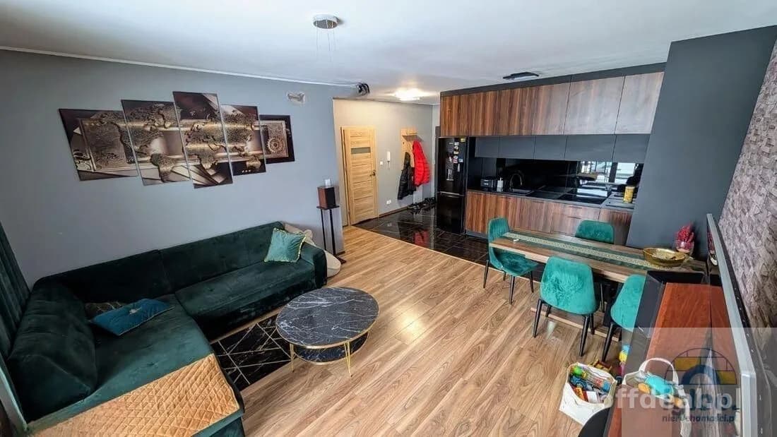 Apartament 2-pokoje, garderoba + garaż w centrum