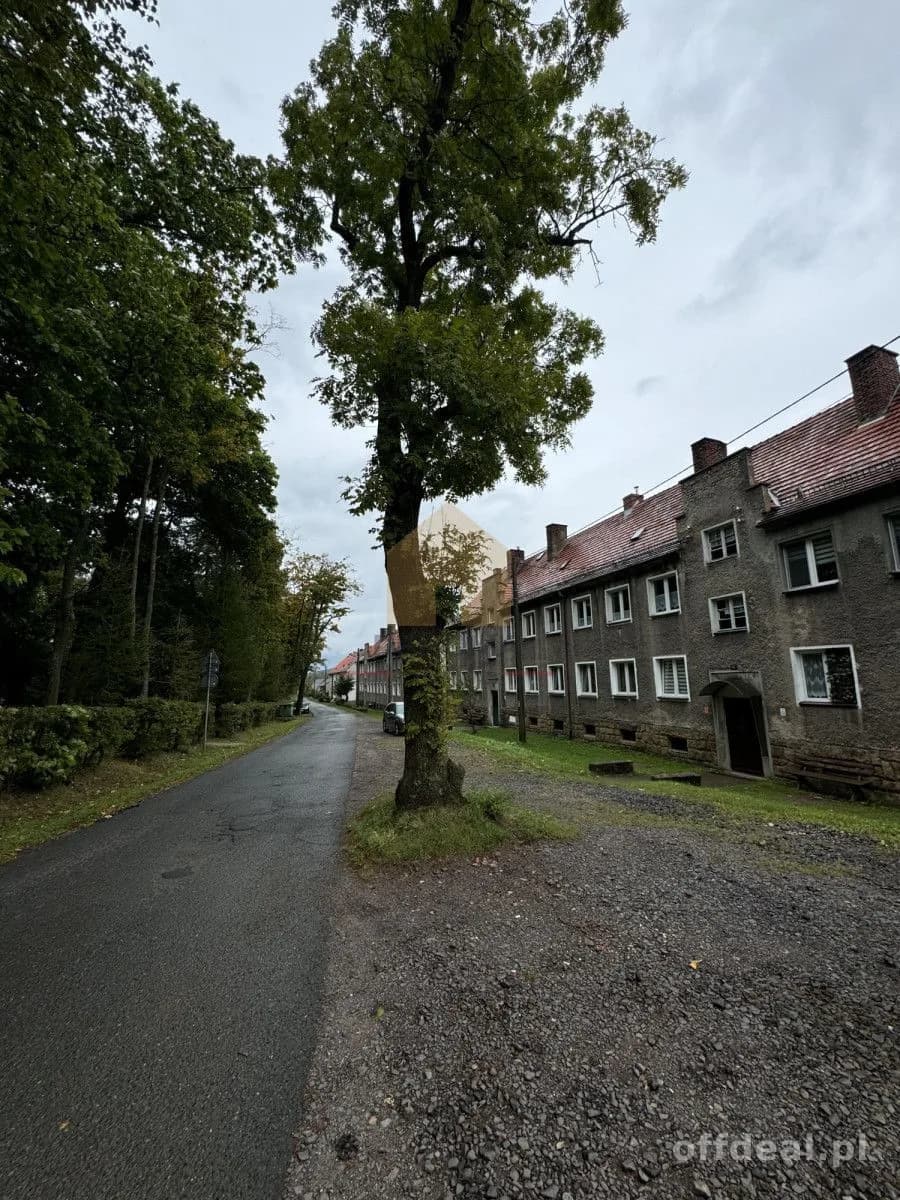 Mieszkanie 51 m2 w niedaleko skalnego miasta.