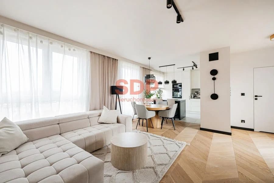 Taras 80 m² na dachu | Pełne światła | 4 pok z balkonem