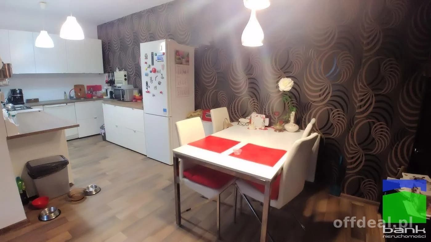 Julianów - 2 domy (350 m2 i 300 m2)