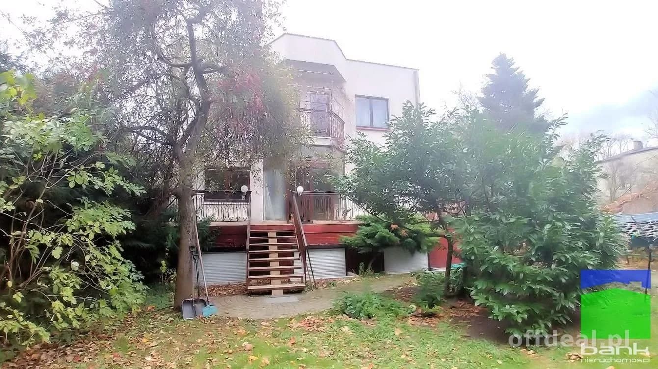 Julianów - 2 domy (350 m2 i 300 m2)