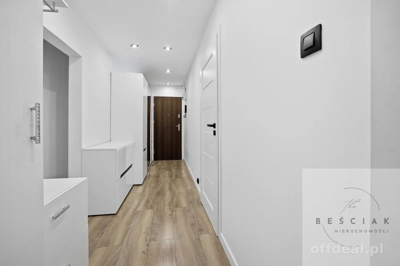 MIESZKANIE PREMIUM | 60 m² | 3 POKOJE | PANORAMICZNY WIDOK NA MIASTO I TATRY |PO GENERALNYM REMONCIE