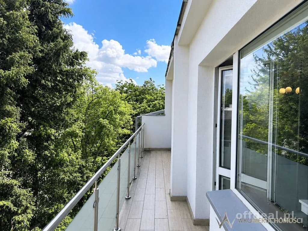 Na sprzedaż I Willa przy Al. Piastów I 340 m2