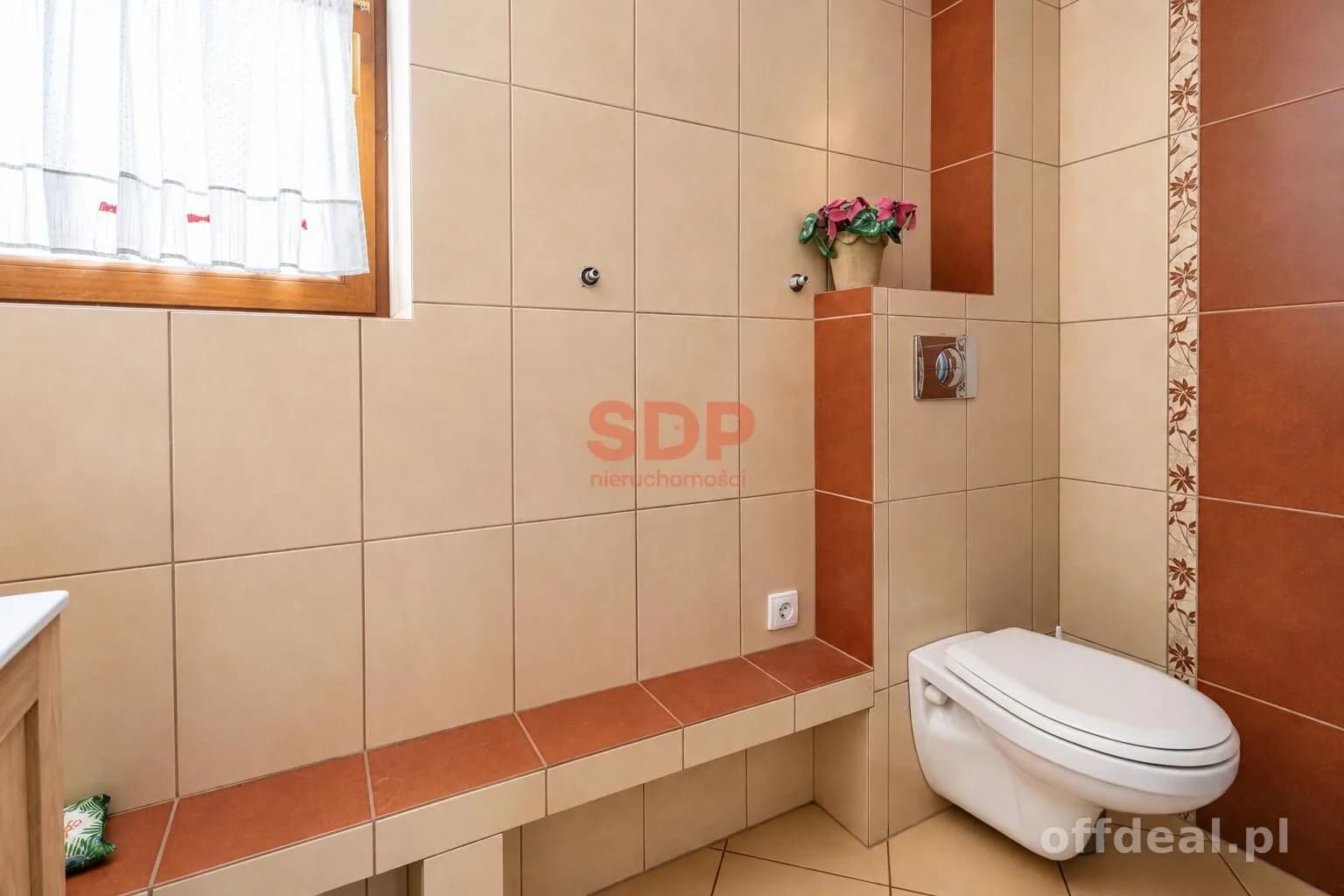 6 pokojowy dom z duzym ogrodem na zachodzie Wrocławia blisko parku.