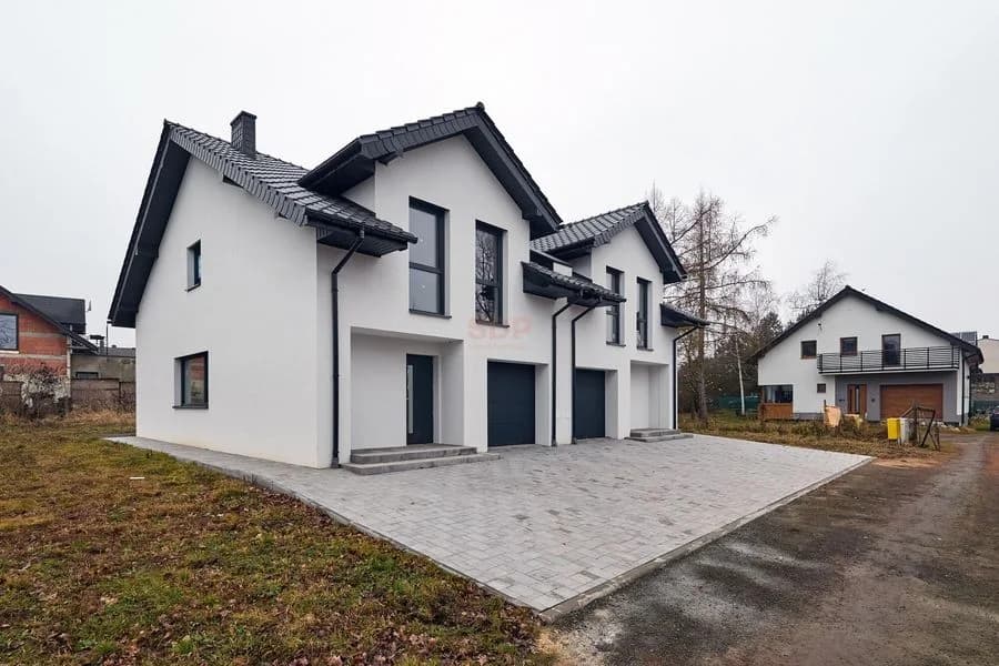 Nowoczesny dom w zabudowie bliźniaczej | Myszków