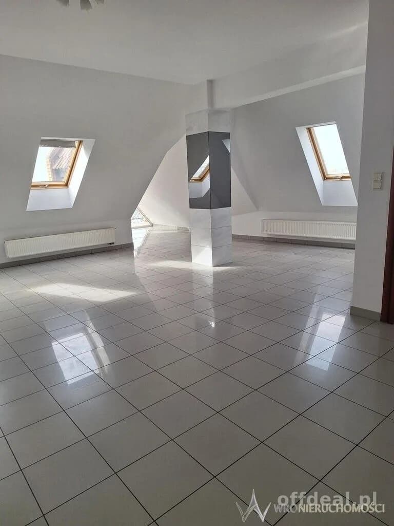 Nowoczesny lokal biurowy z balkonem | Legnicka 52