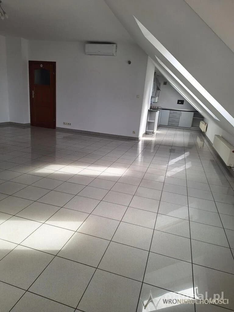 Nowoczesny lokal biurowy z balkonem | Legnicka 52