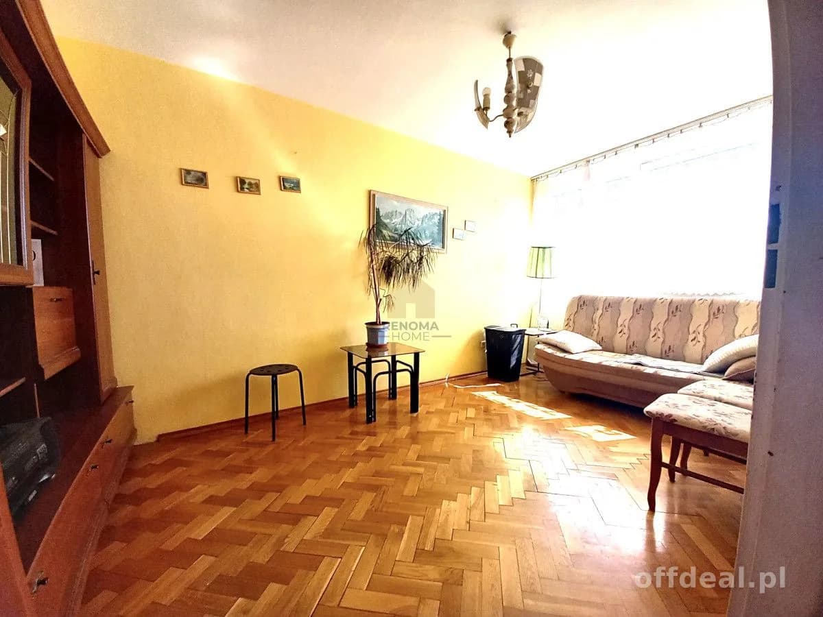 Jasne 2 pokoje z osobną kuchnią i widokiem na góry