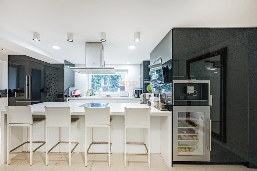 5-Zimmer Haus zum Verkauf in Wrocław, Krzyki, Partynice | 210 m²