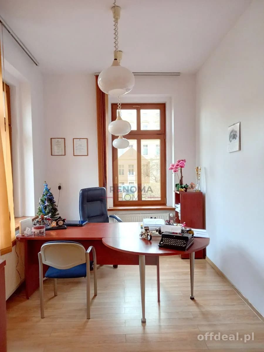 5-room commercial property for sale in Świdnica | 73.9 m²