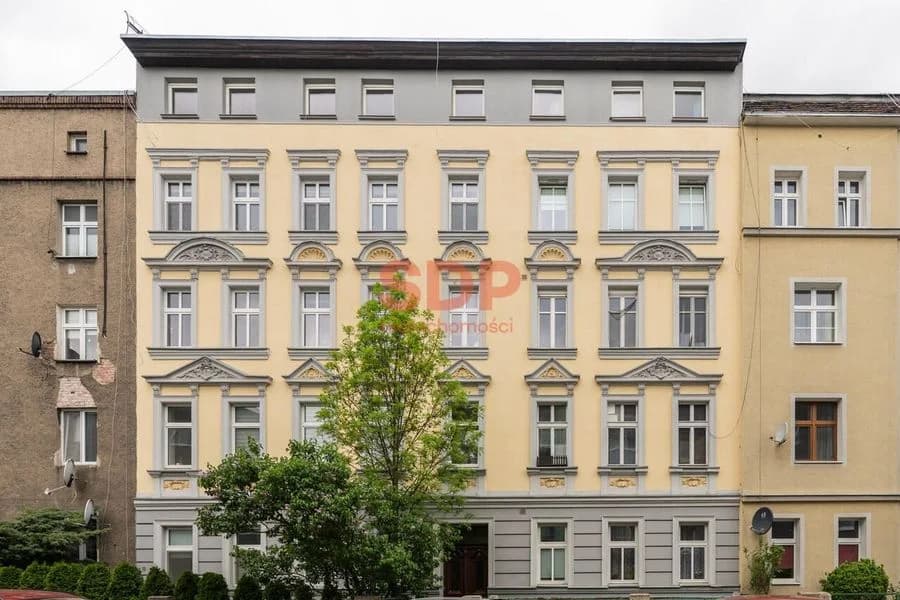 ciche 3 pokoje /w kamienicy /po remoncie