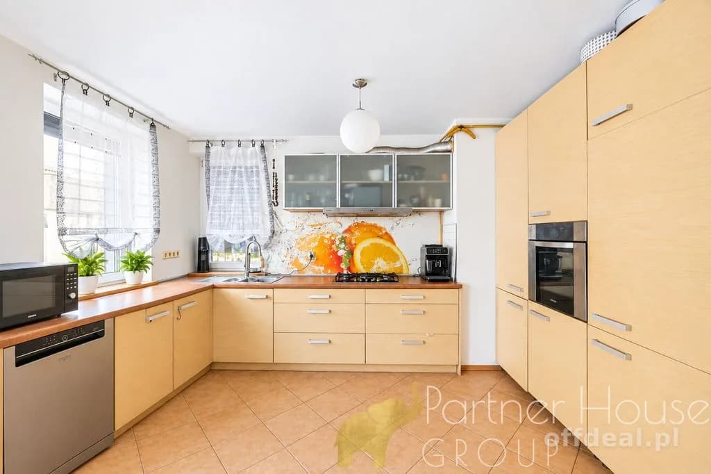 84,4 m² | Dwupoziomowe | Balkon | 3 pokoje + gabinet