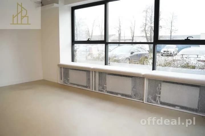 bien commercial à louer à Warszawa, Włochy, Okęcie | 25,8 m²