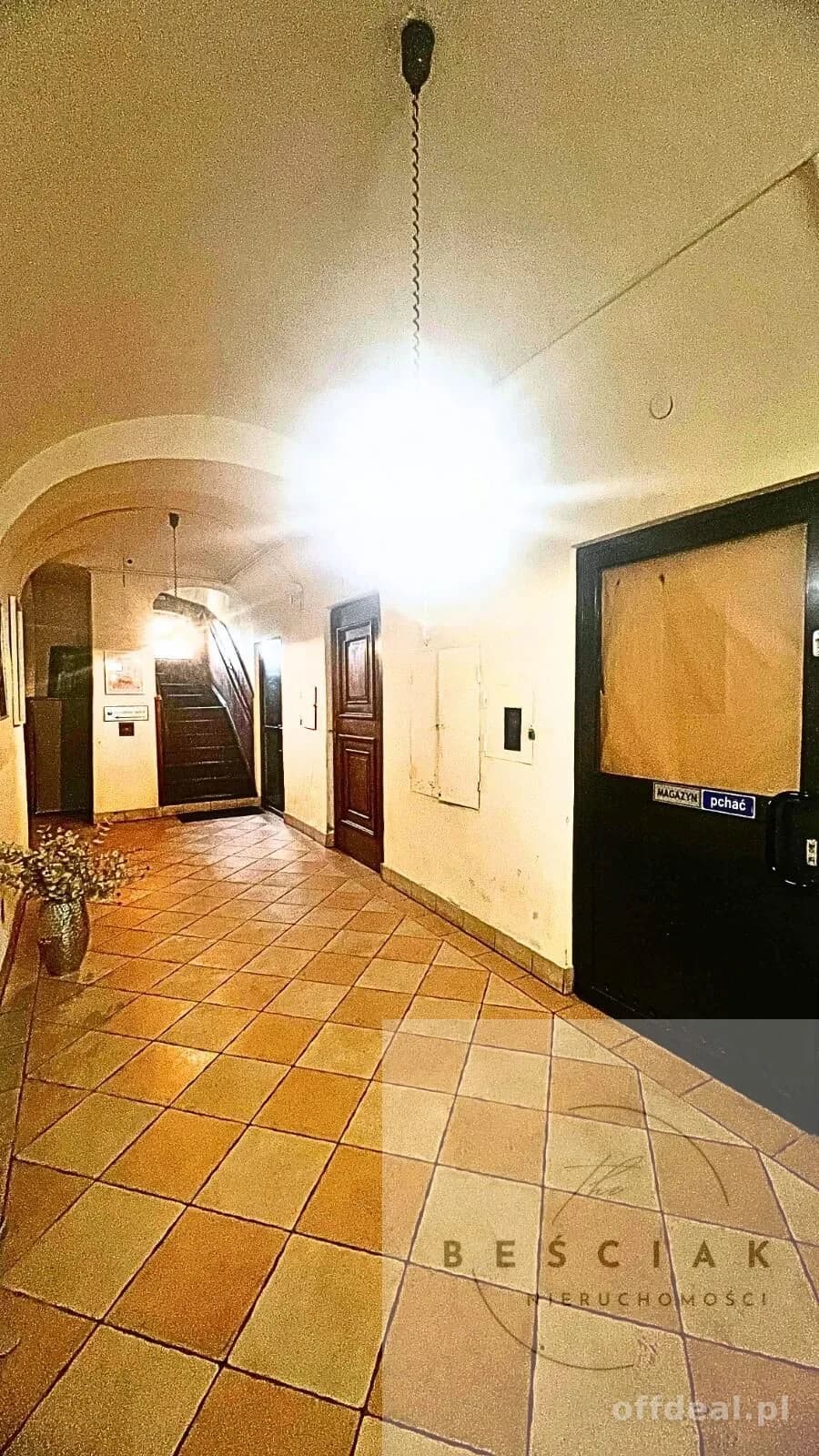 Lokale biurowe do wynajęcia – centrum miasta, ul. Bernardyńska 19