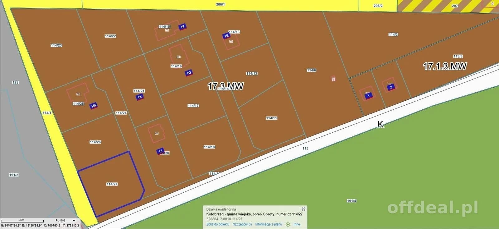 terrain à vendre à Obroty | 1 385 m²