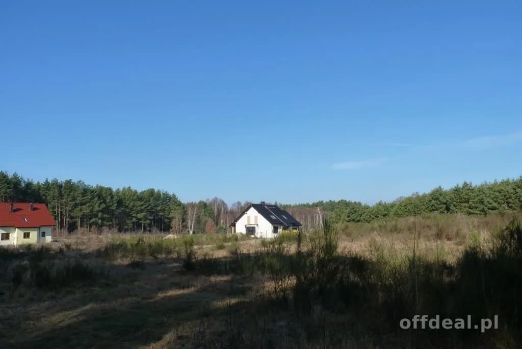 terrain à vendre à Obroty | 1 385 m²