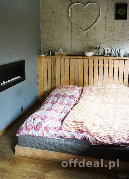 Atrakcyjny dom w Księginicach w otoczeniu drzew