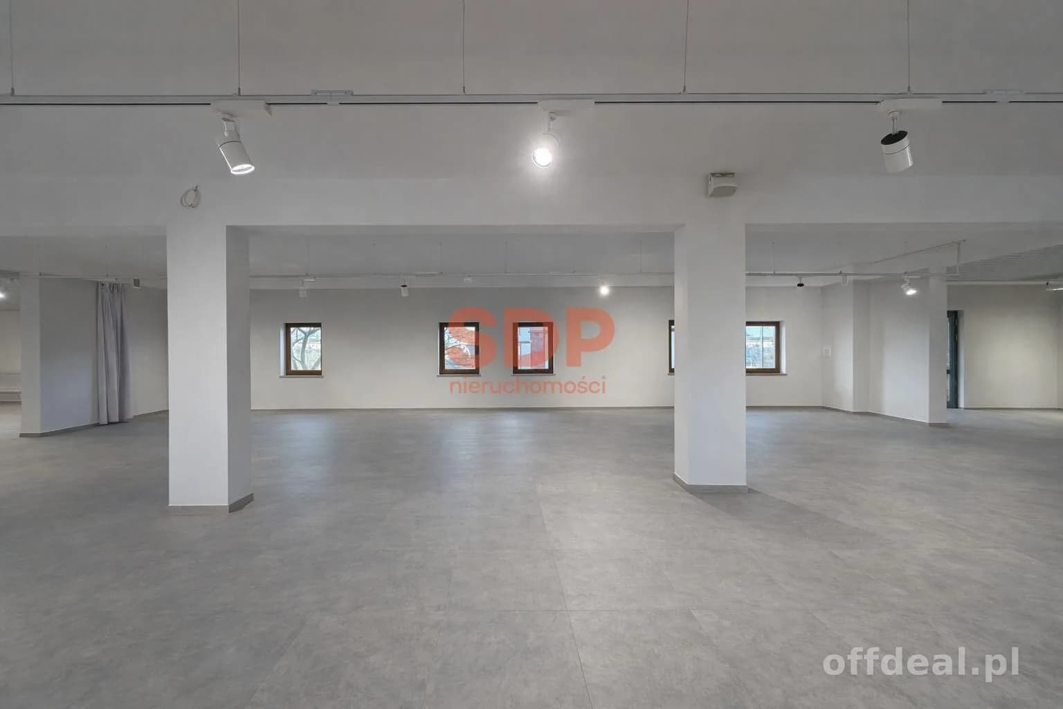 bien commercial à louer à Świdnica | 260 m²
