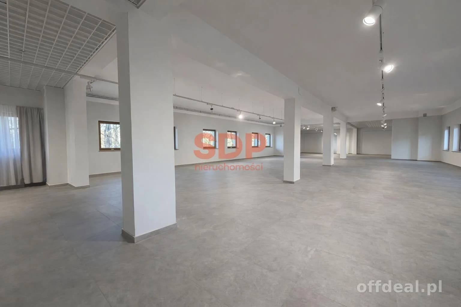 bien commercial à louer à Świdnica | 260 m²