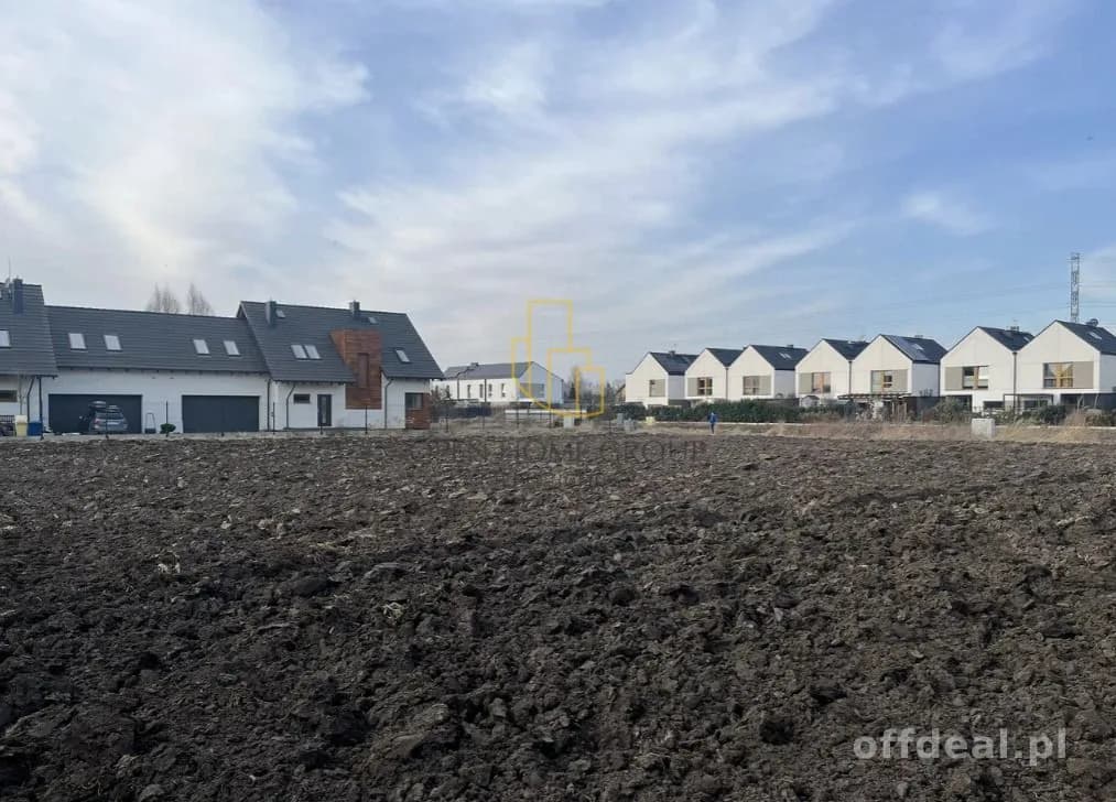 plot for sale in Żerniki Wrocławskie
