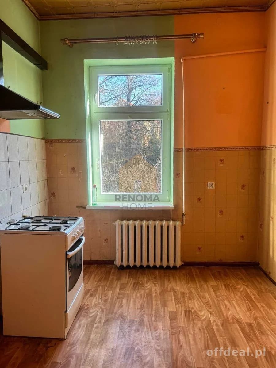 32m2 / 1 piętro do własnej aranżacji.