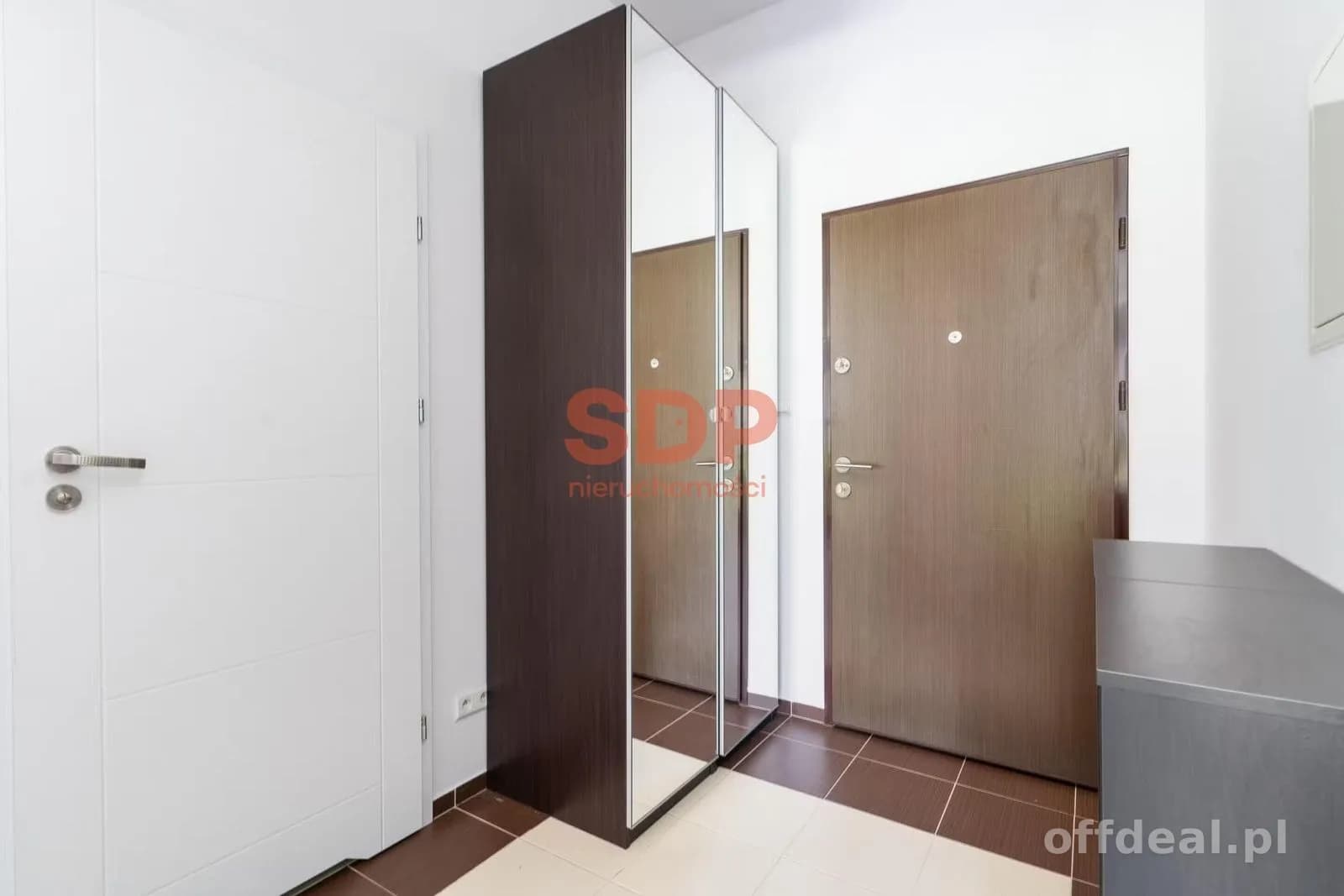 Rondo Daszyńskiego • apartamentowiec • taras • 2009 • 2 pok, 45,6 mkw