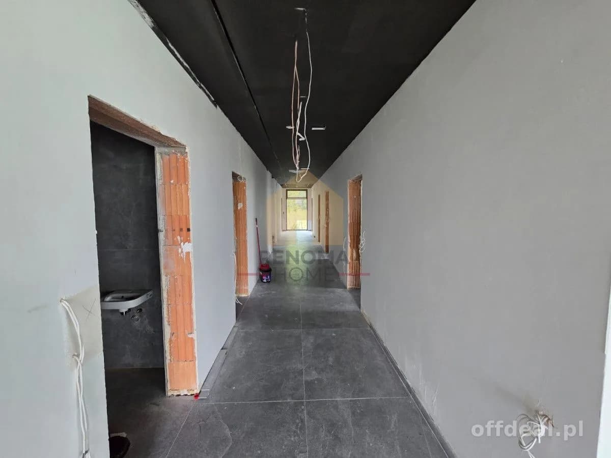 bien commercial à vendre à Strzegom | 8 pièces | 521,39 m²