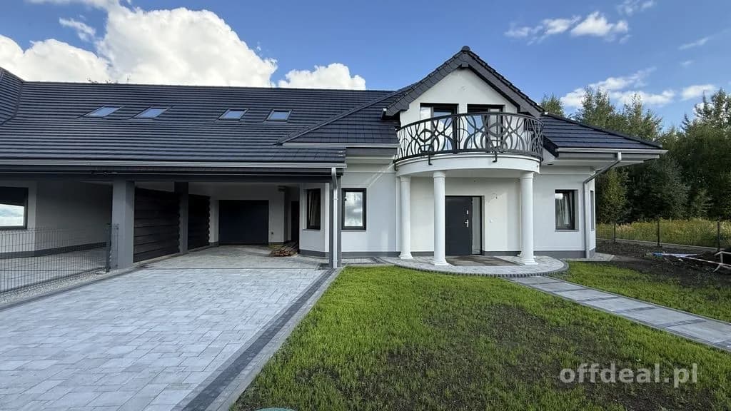 Dom premium z ogrodem i basenem.