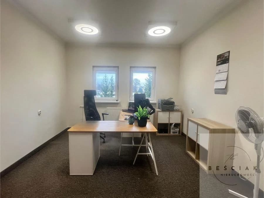 bien commercial à louer à Tarnów | 20 m²