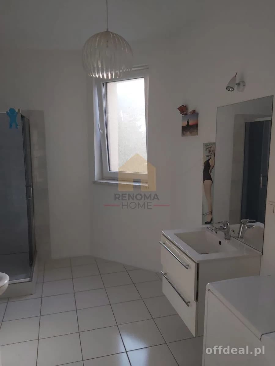 Apartamentowiec z 2013/63m2/3 pok/1 piętro/balkon