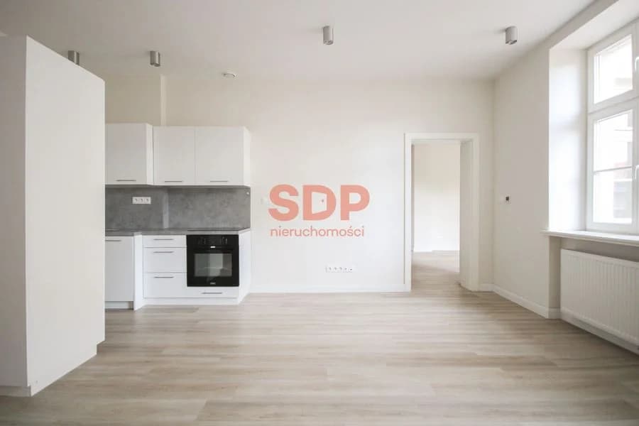 Przestronne mieszkanie w odnowionej kamienicy | Warszawska 35 | 52m2 | ENG