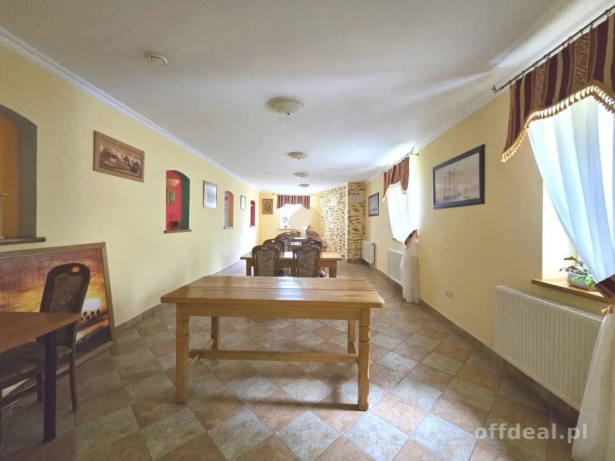 15-Zimmer Gewerbeimmobilie zum Verkauf in Wałbrzych, Rusinowa | 1.044 m²