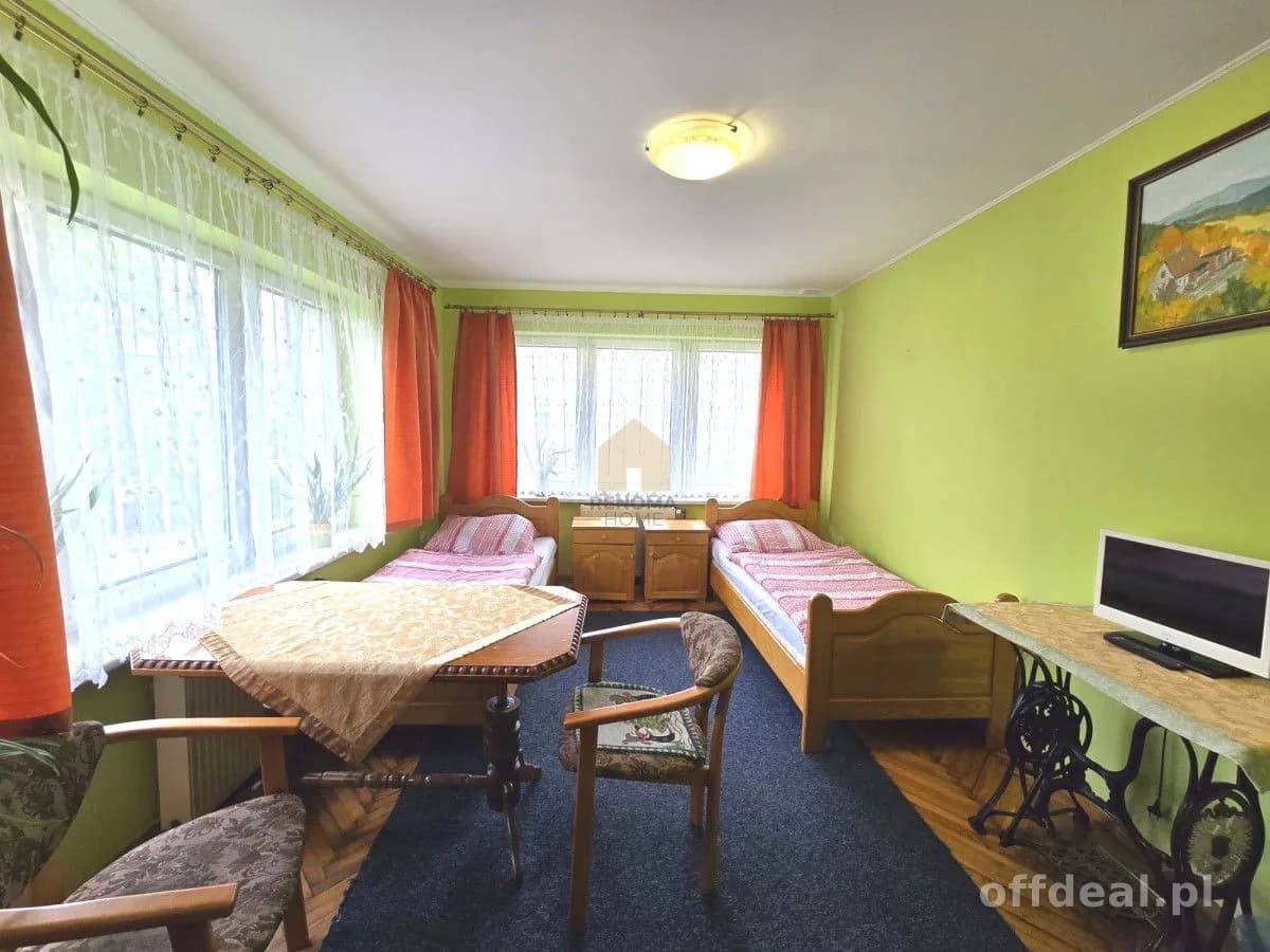15-Zimmer Gewerbeimmobilie zum Verkauf in Wałbrzych, Rusinowa | 1.044 m²
