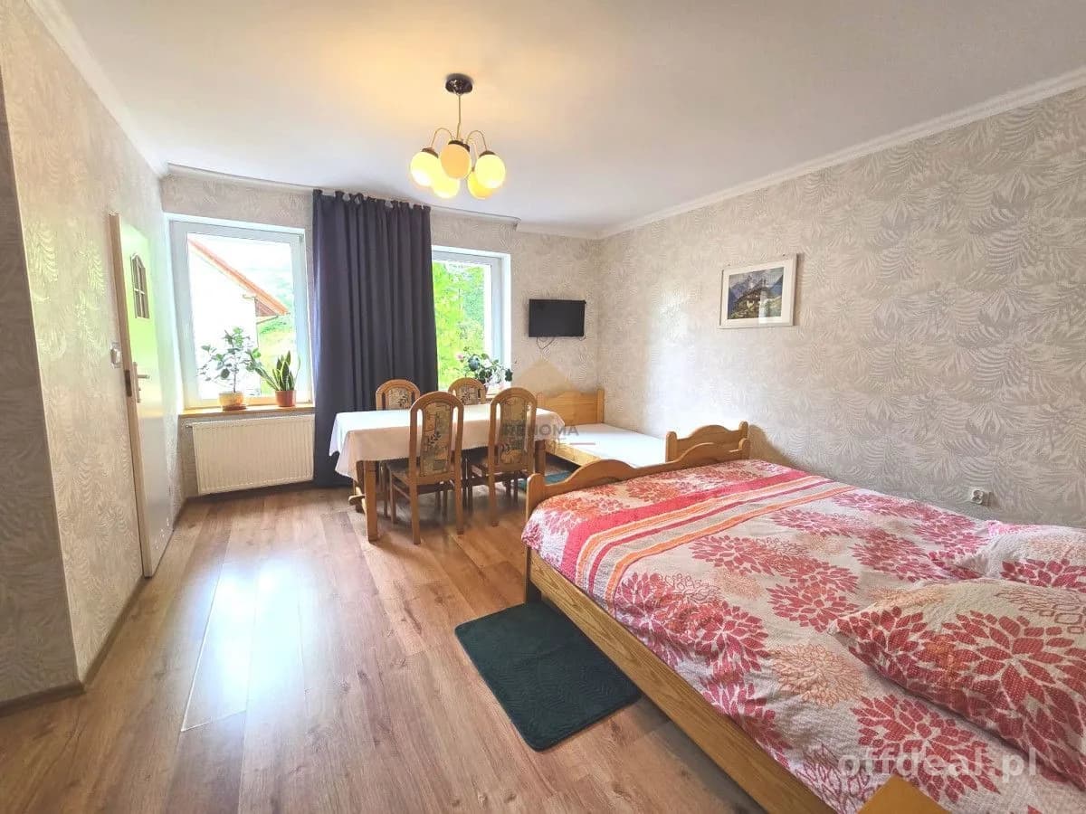 15-Zimmer Gewerbeimmobilie zum Verkauf in Wałbrzych, Rusinowa | 1.044 m²