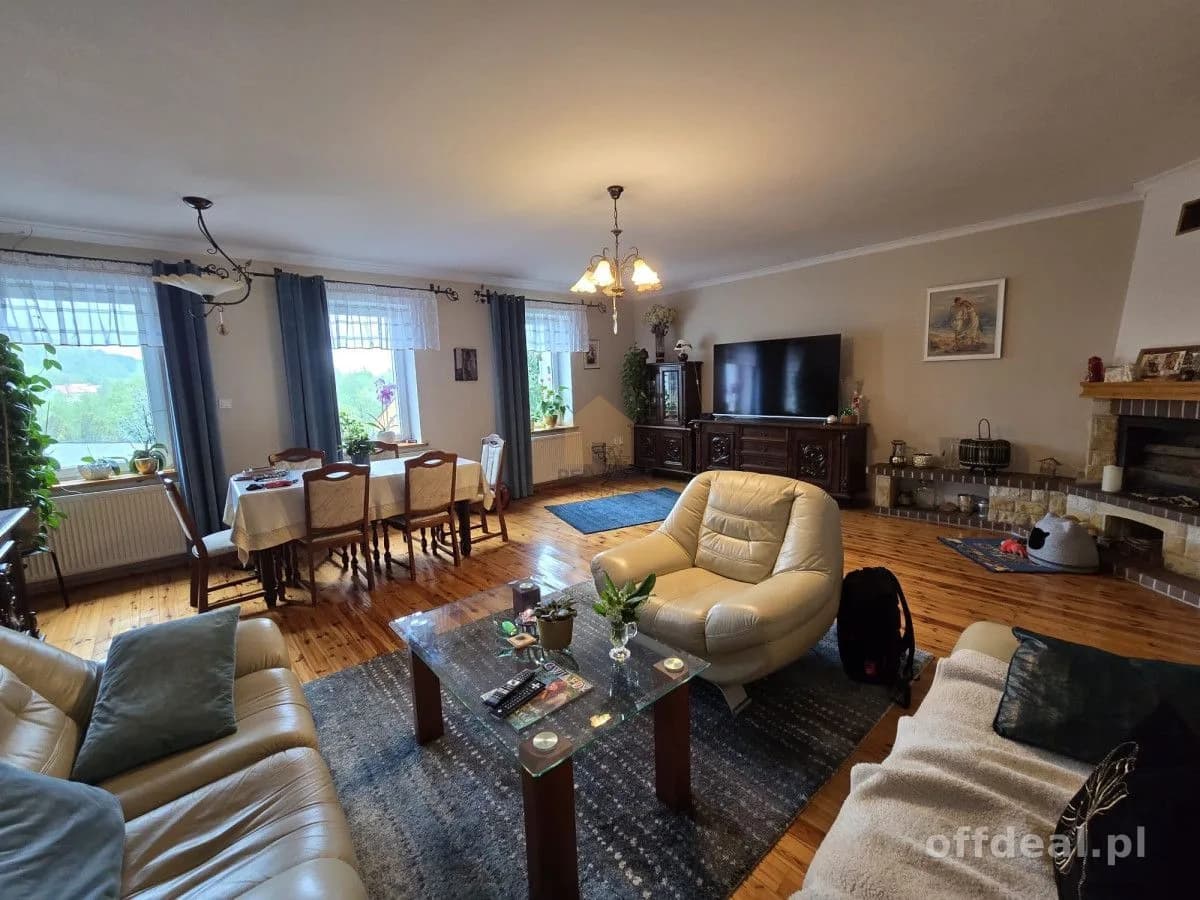 15-Zimmer Gewerbeimmobilie zum Verkauf in Wałbrzych, Rusinowa | 1.044 m²