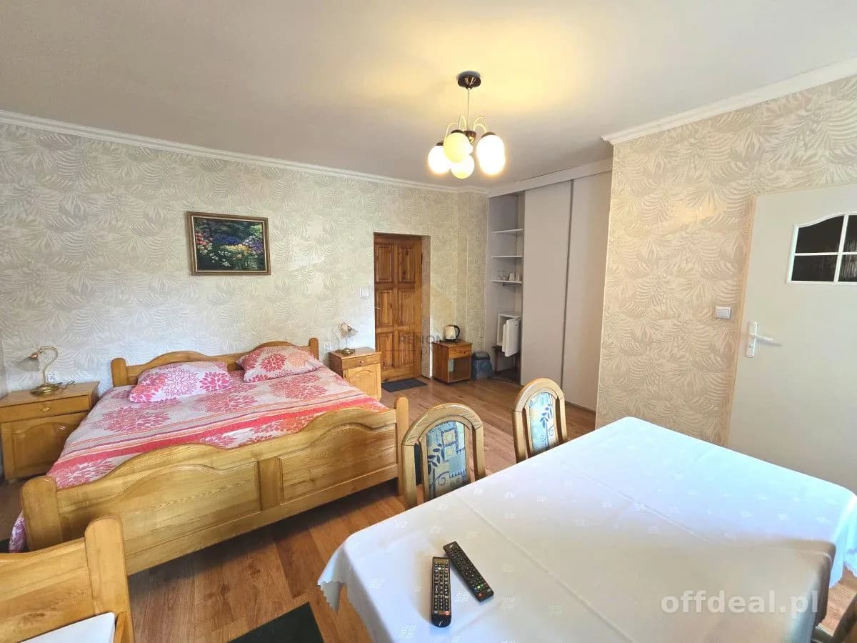 15-Zimmer Gewerbeimmobilie zum Verkauf in Wałbrzych, Rusinowa | 1.044 m²