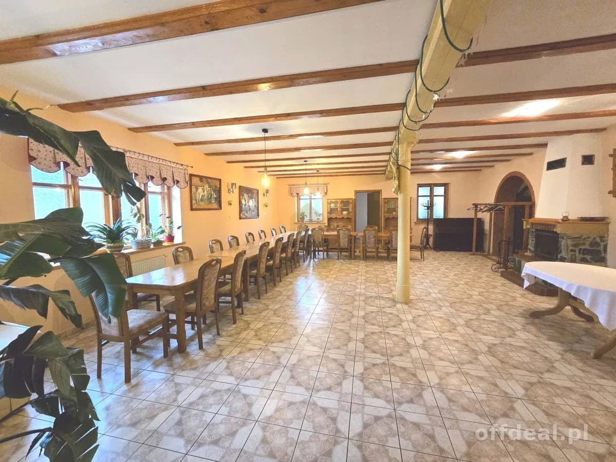 15-Zimmer Gewerbeimmobilie zum Verkauf in Wałbrzych, Rusinowa | 1.044 m²