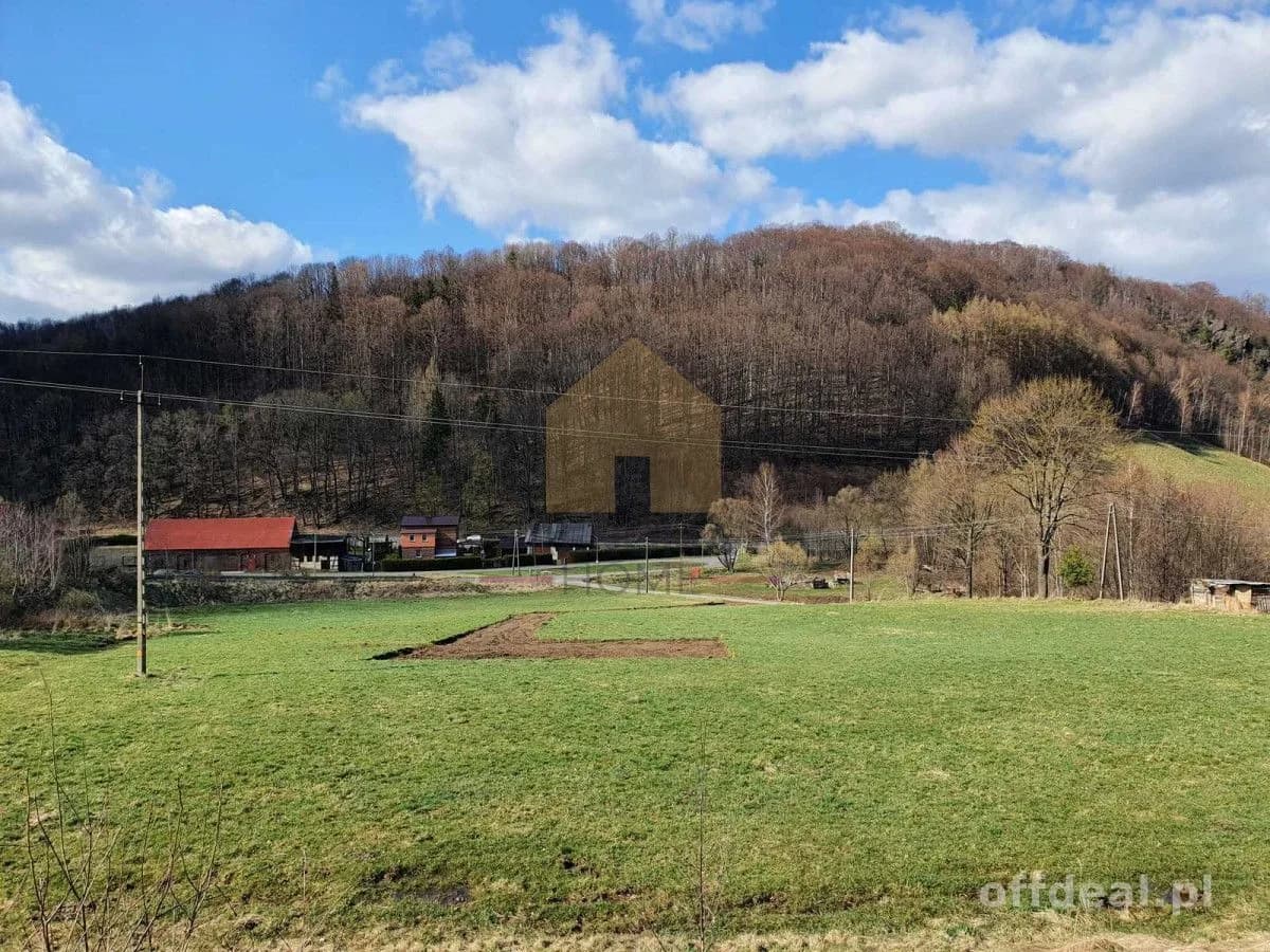 terrain à vendre à Walim | 1 525 m²