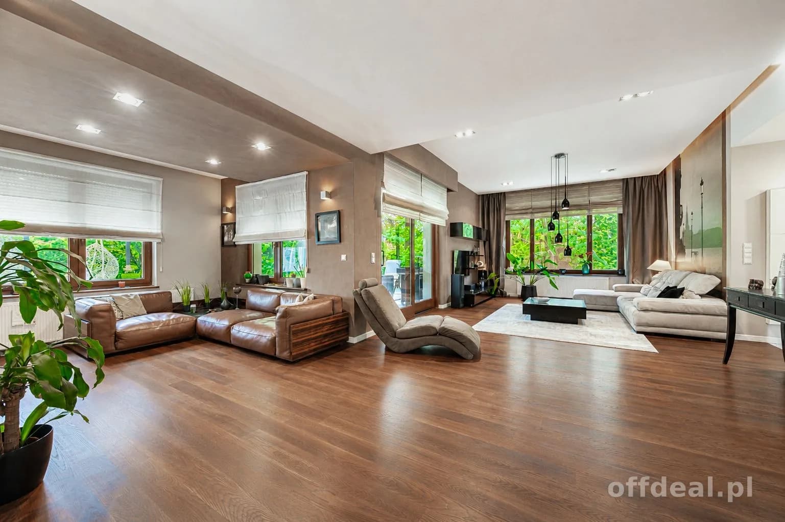 maison à vendre à Biestrzyków | 6 pièces | 294 m²