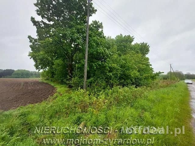 Ładna działka niedaleko Mszczonowa.
