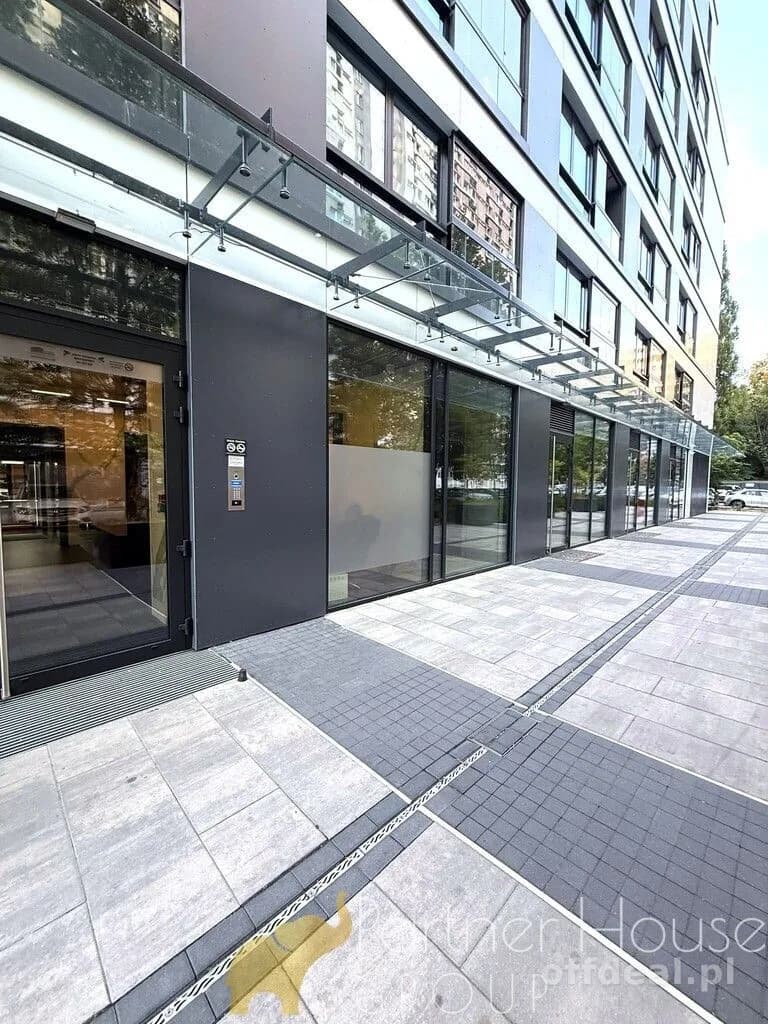 Lokal 310m² • ogródek • duże witryny •faktura VAT